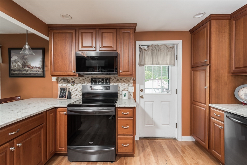 33 Cranberry Rd