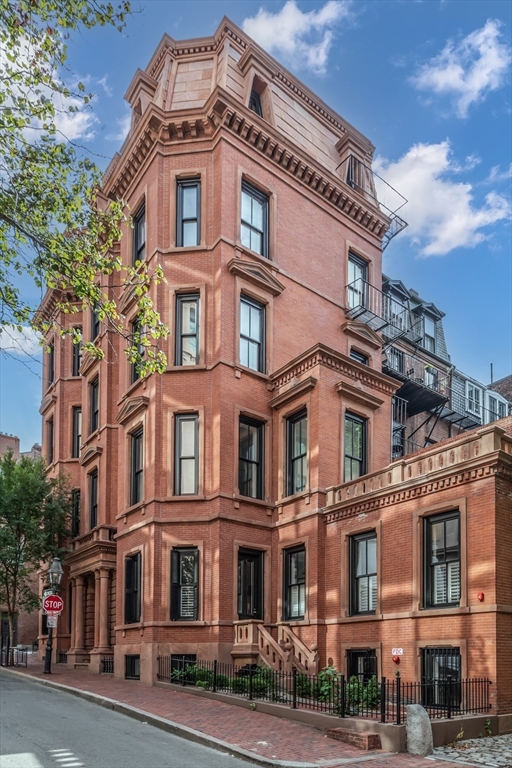 57 Hancock St