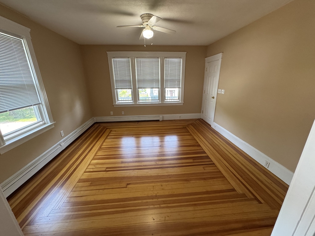 Attleboro, Massachusetts 02703, United States, 3 Bedrooms Bedrooms, ,1 BathroomBathrooms,Residential,Active,151086