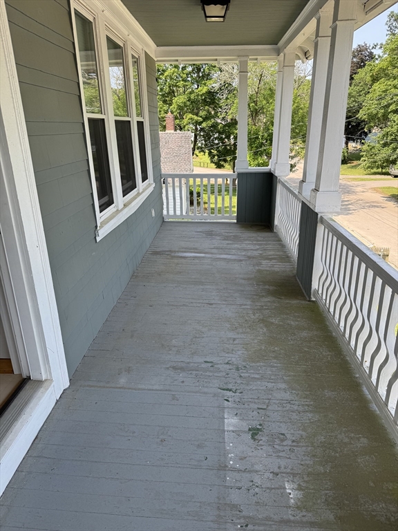 Attleboro, Massachusetts 02703, United States, 3 Bedrooms Bedrooms, ,1 BathroomBathrooms,Residential,Active,151086