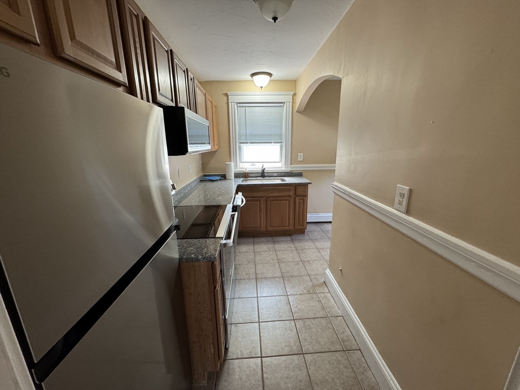 Attleboro, Massachusetts 02703, United States, 3 Bedrooms Bedrooms, ,1 BathroomBathrooms,Residential,Active,151086