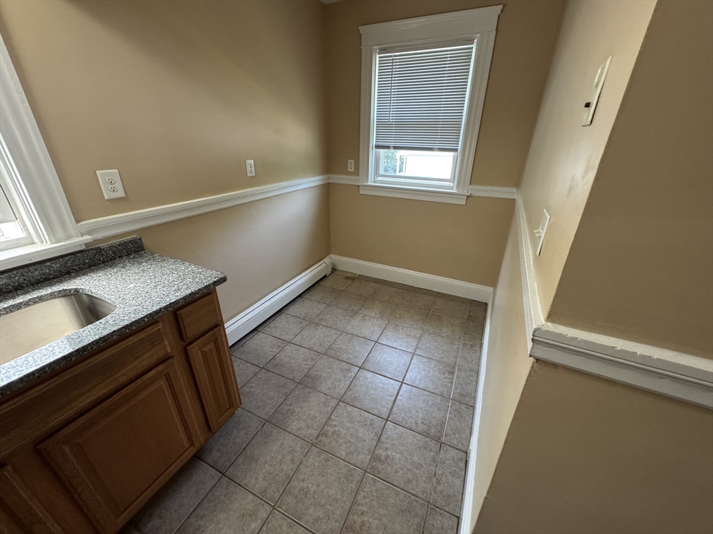 Attleboro, Massachusetts 02703, United States, 3 Bedrooms Bedrooms, ,1 BathroomBathrooms,Residential,Active,151086