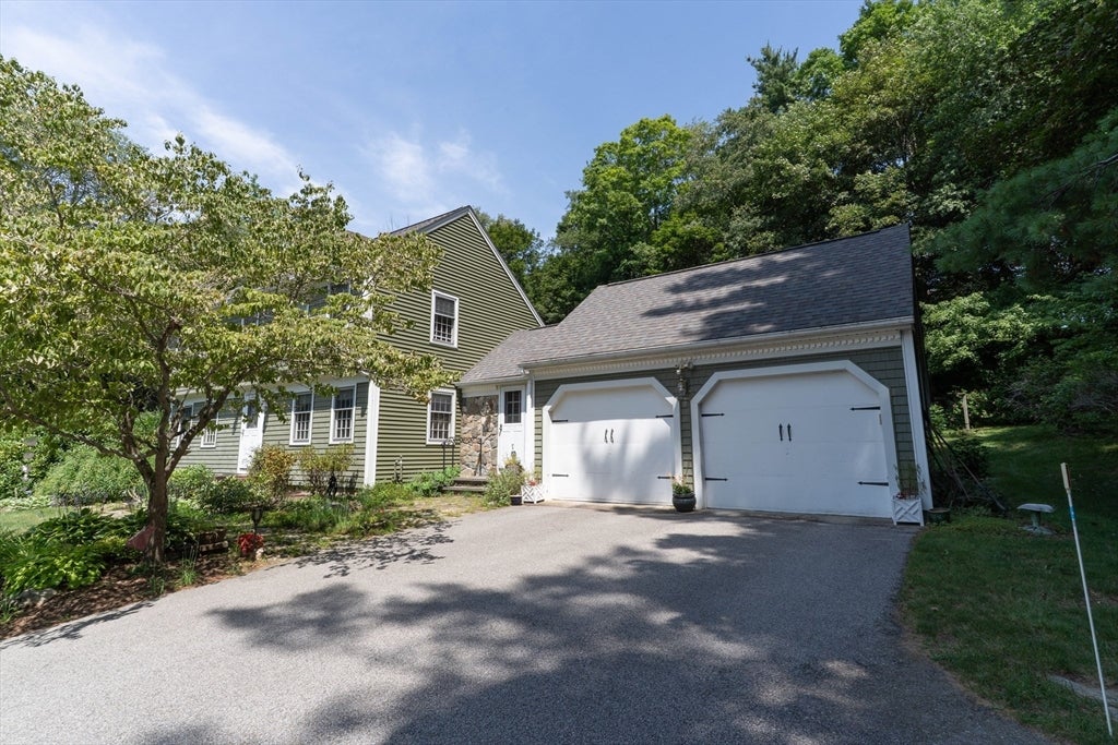 32 Mcgregory Rd, Sturbridge, MA, 32 Mcgregory Rd, Sturbridge, MA Photo #5