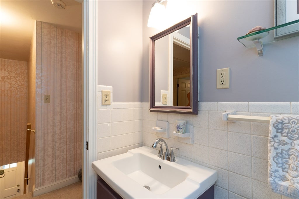 32 Mcgregory Rd, Sturbridge, MA, 32 Mcgregory Rd, Sturbridge, MA Photo #36