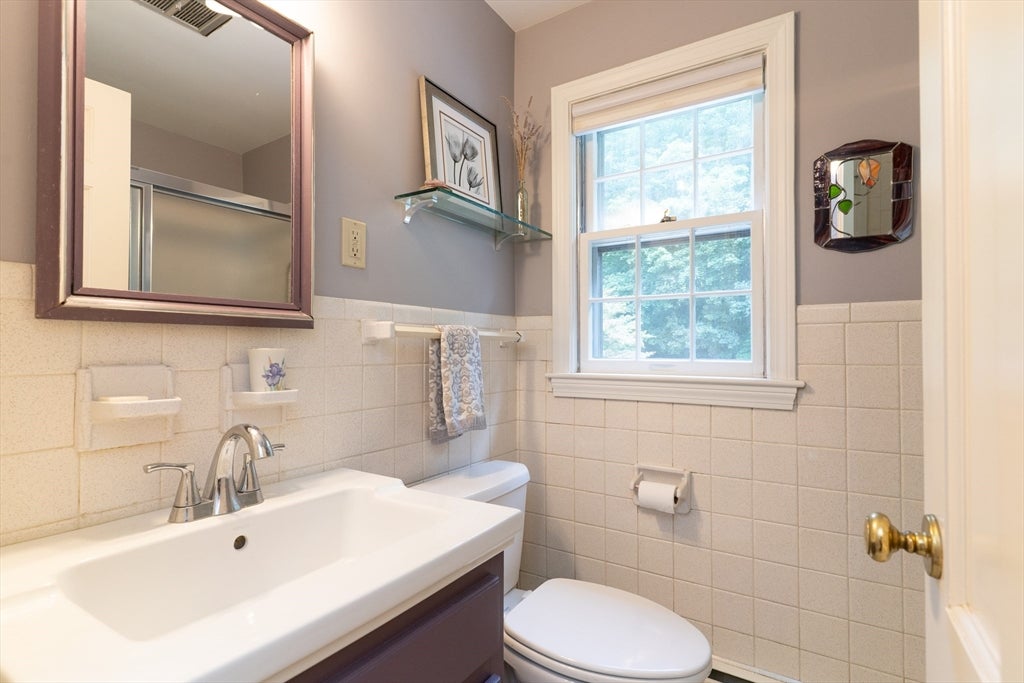 32 Mcgregory Rd, Sturbridge, MA, 32 Mcgregory Rd, Sturbridge, MA Photo #34