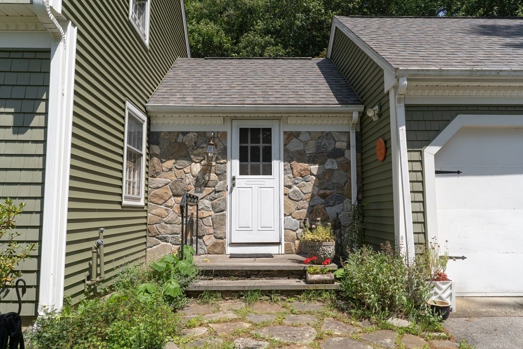 32 Mcgregory Rd, Sturbridge, MA, 32 Mcgregory Rd, Sturbridge, MA Photo #8