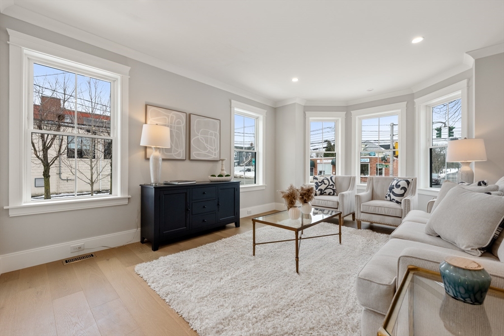 235 California St 235