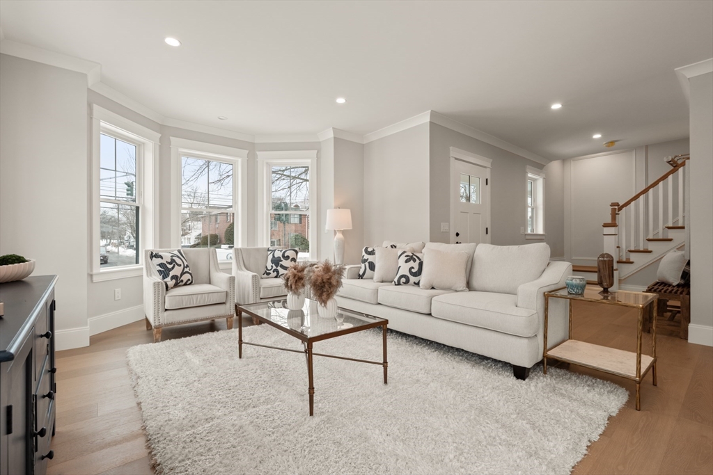 235 California St 235