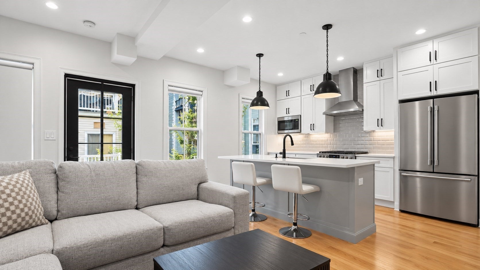 15 Morris St #1, Boston, MA Photo #2