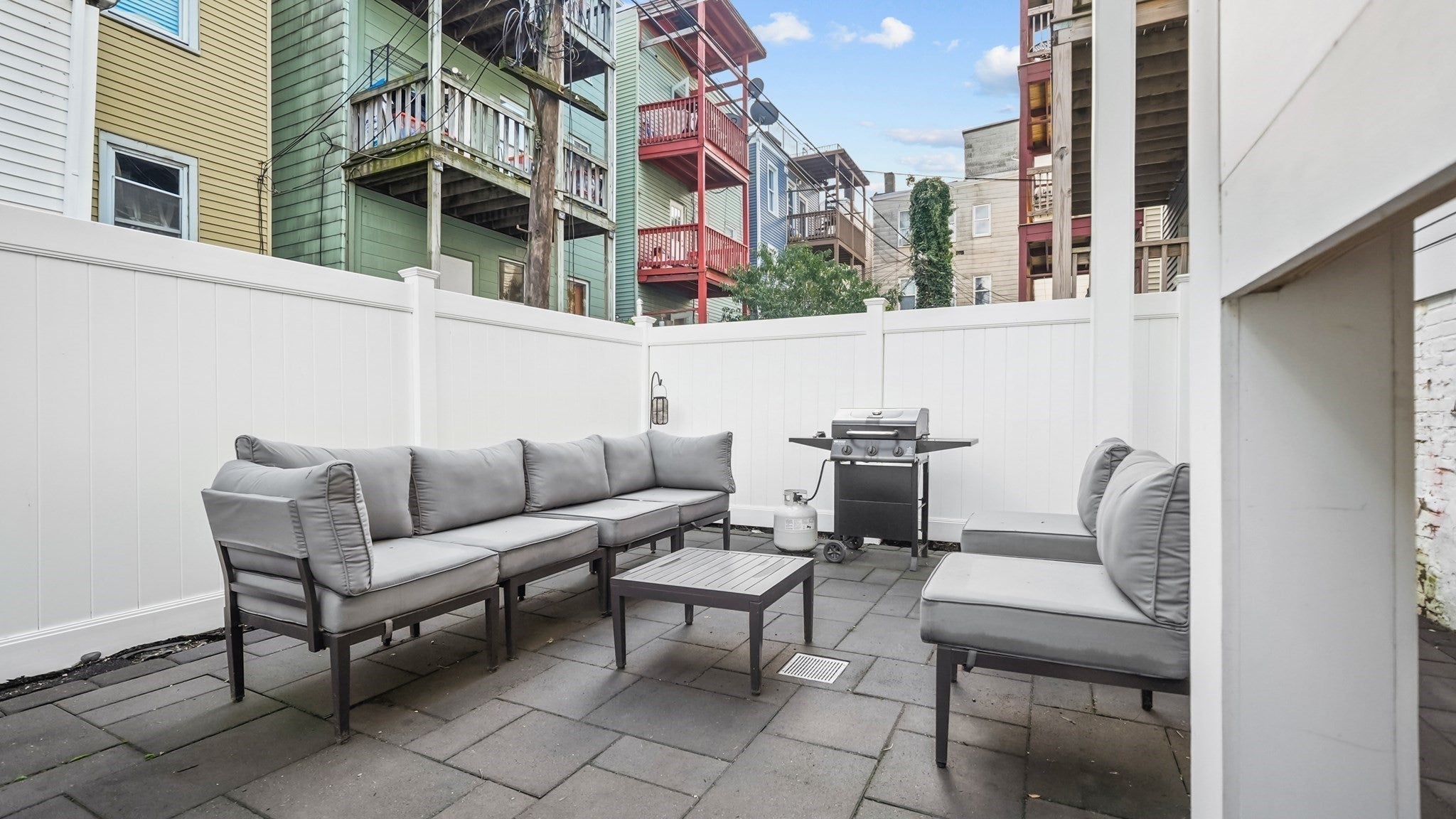 15 Morris St #1, Boston, MA Photo #16