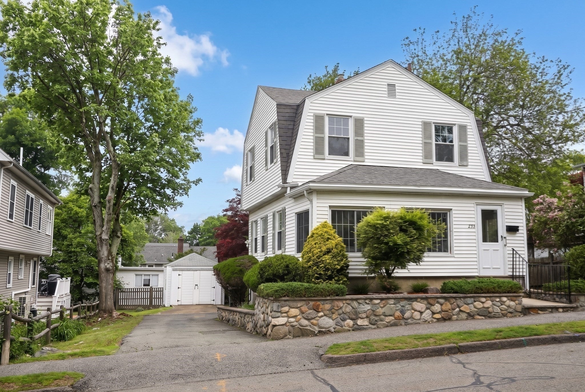 233 Florence Ave