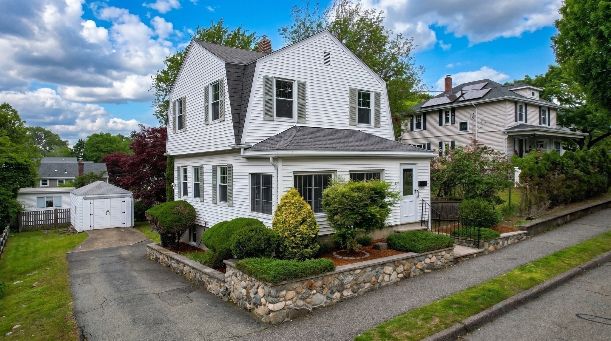 233 Florence Ave
