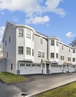 Click for 50 Desmoines Rd #H1, Quincy, MA slideshow