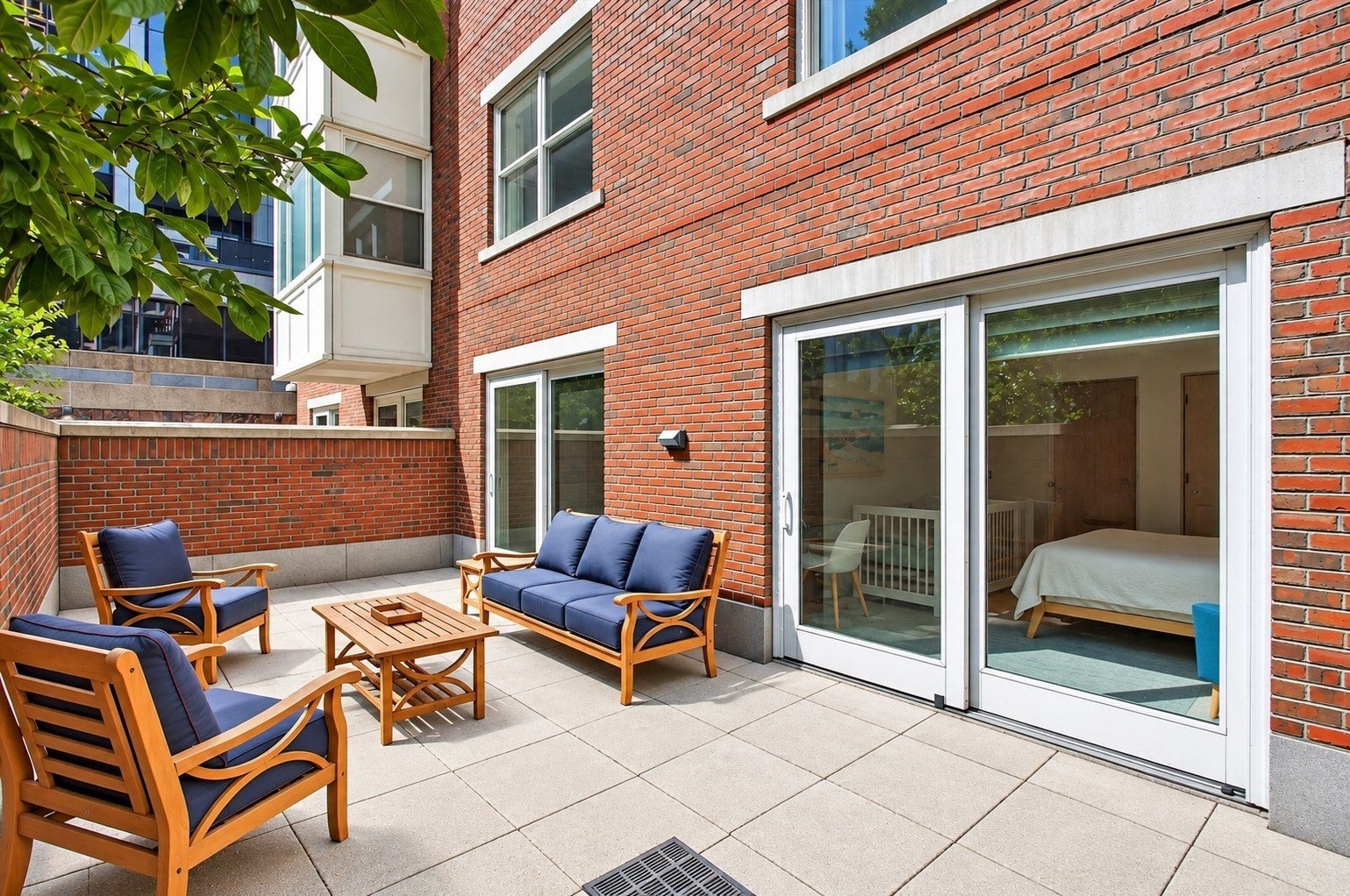 10 Bowdoin St. 202