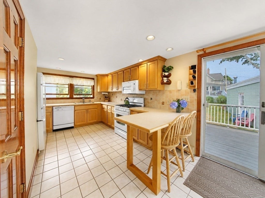 36 Hampton Circle, Hull, MA, 36 Hampton Circle, Hull, MA Photo #6