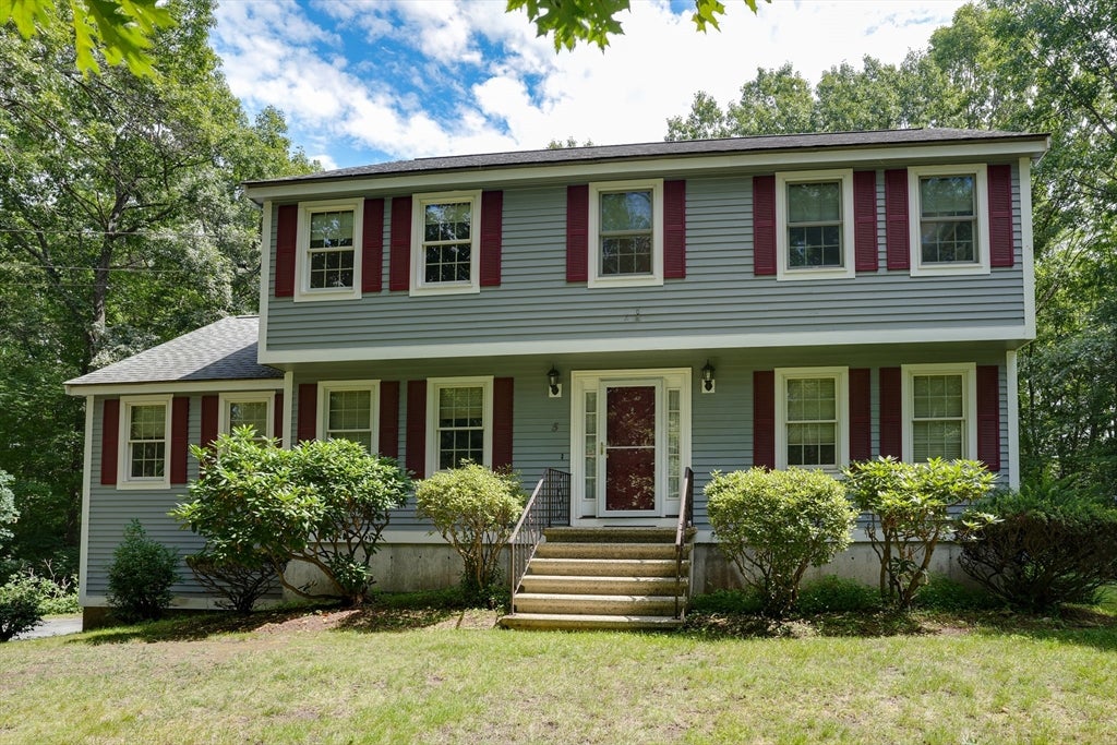 Photo of 5 Ohio Rd, Tyngsborough, MA