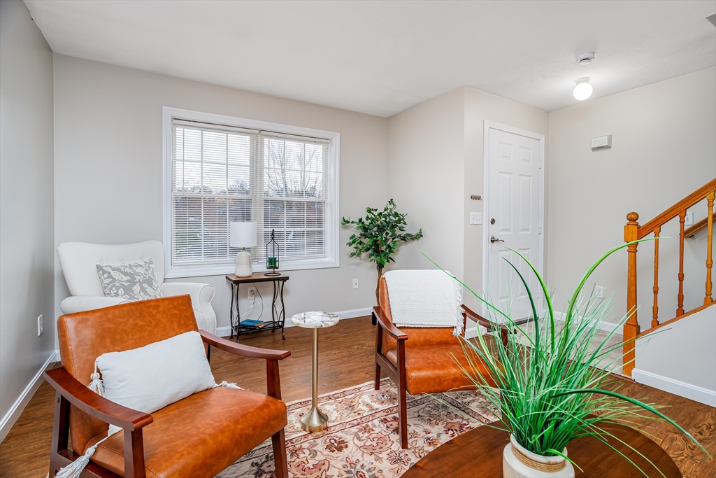 104 Lake St 104
