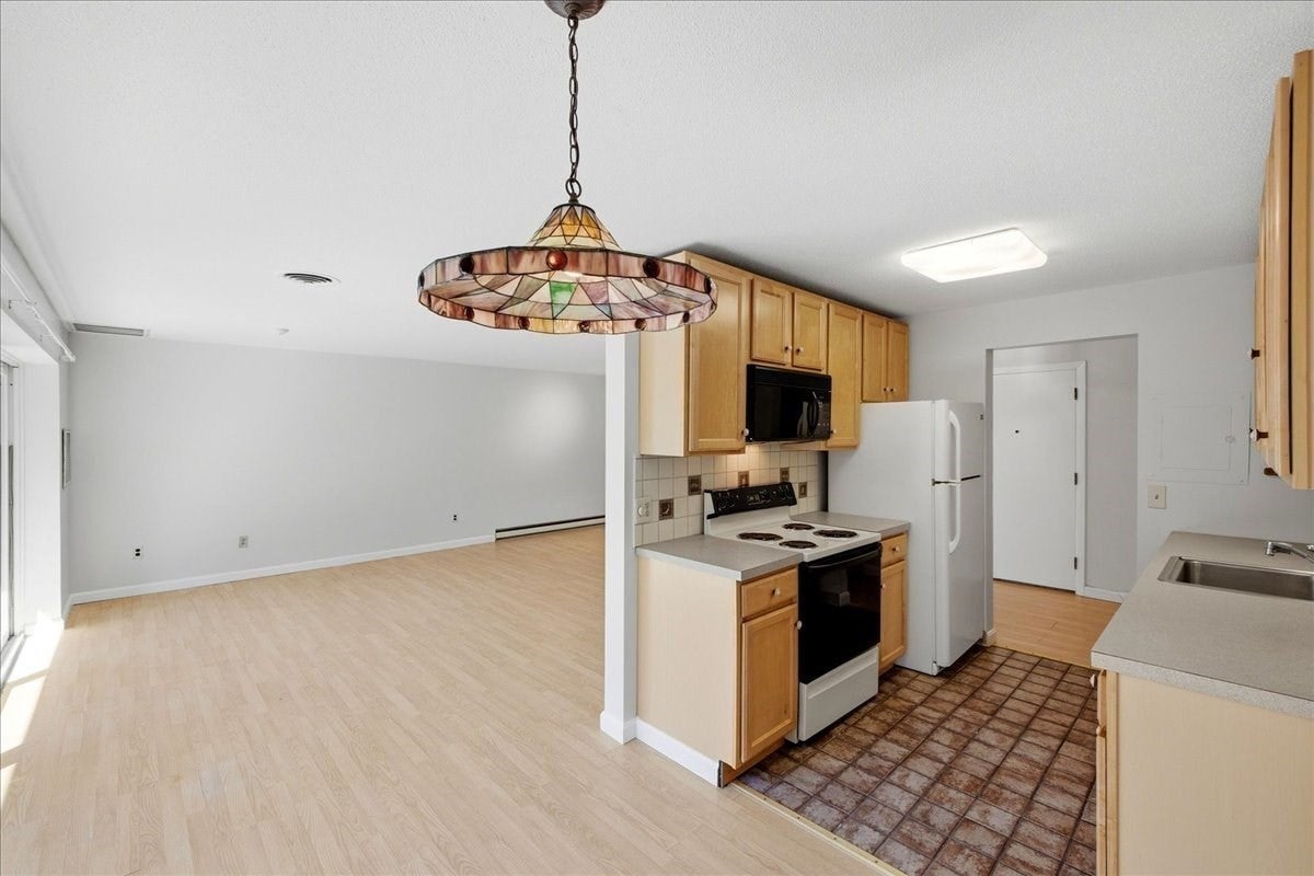 1208 Greendale Ave #211, Needham, MA Photo #19