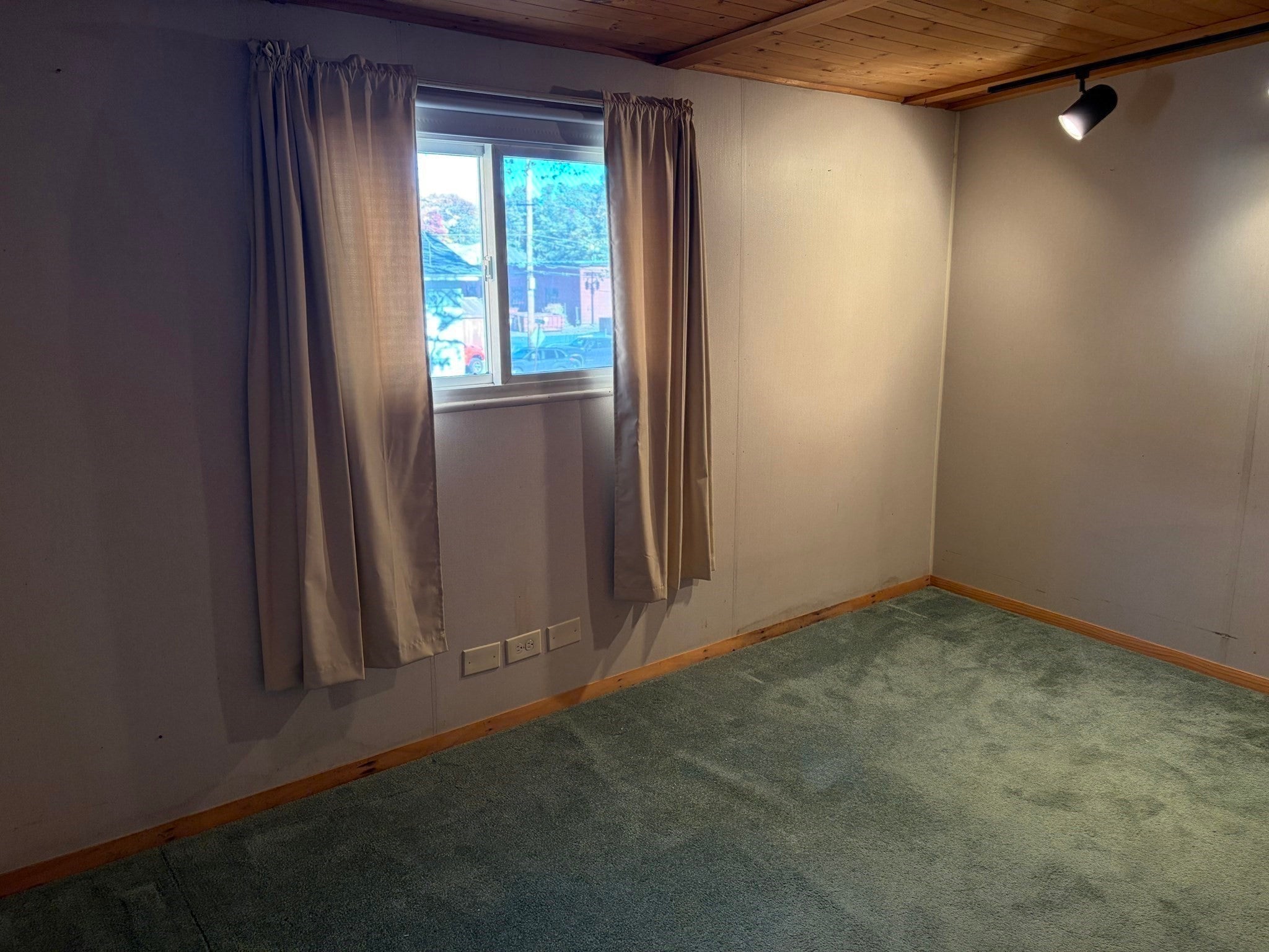 48 Phelps St, Fitchburg, MA, 48 Phelps St, Fitchburg, MA Photo #14