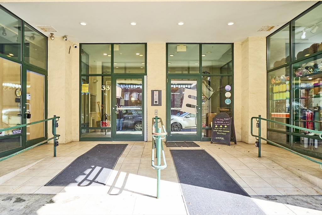23-33 Middle St 6