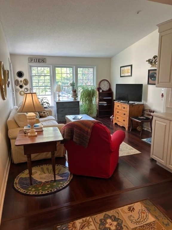 16 Walden Dr 20