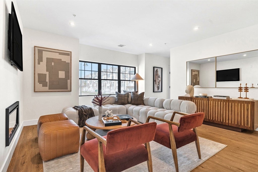 20 Audubon Way 306