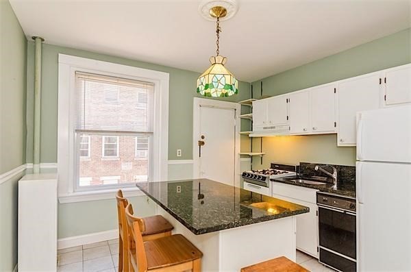 378 Riverway 3