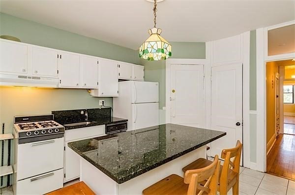 378 Riverway 3