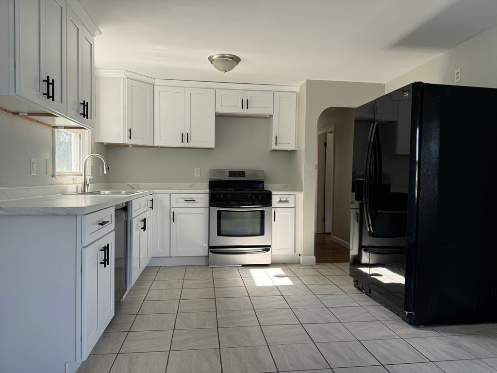 7 Gardner Ave, Attleboro, MA, 7 Gardner Ave, Attleboro, MA Photo #3