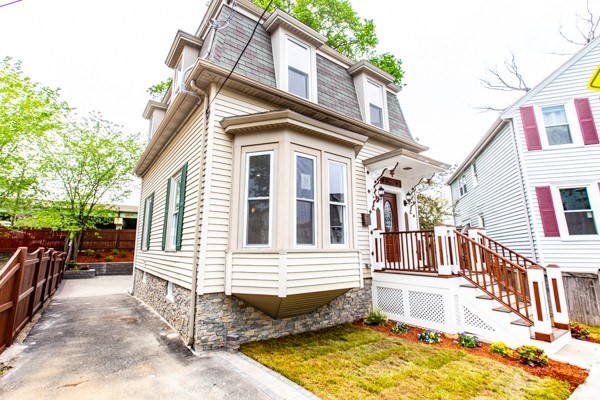 7 Lorenzo Street
