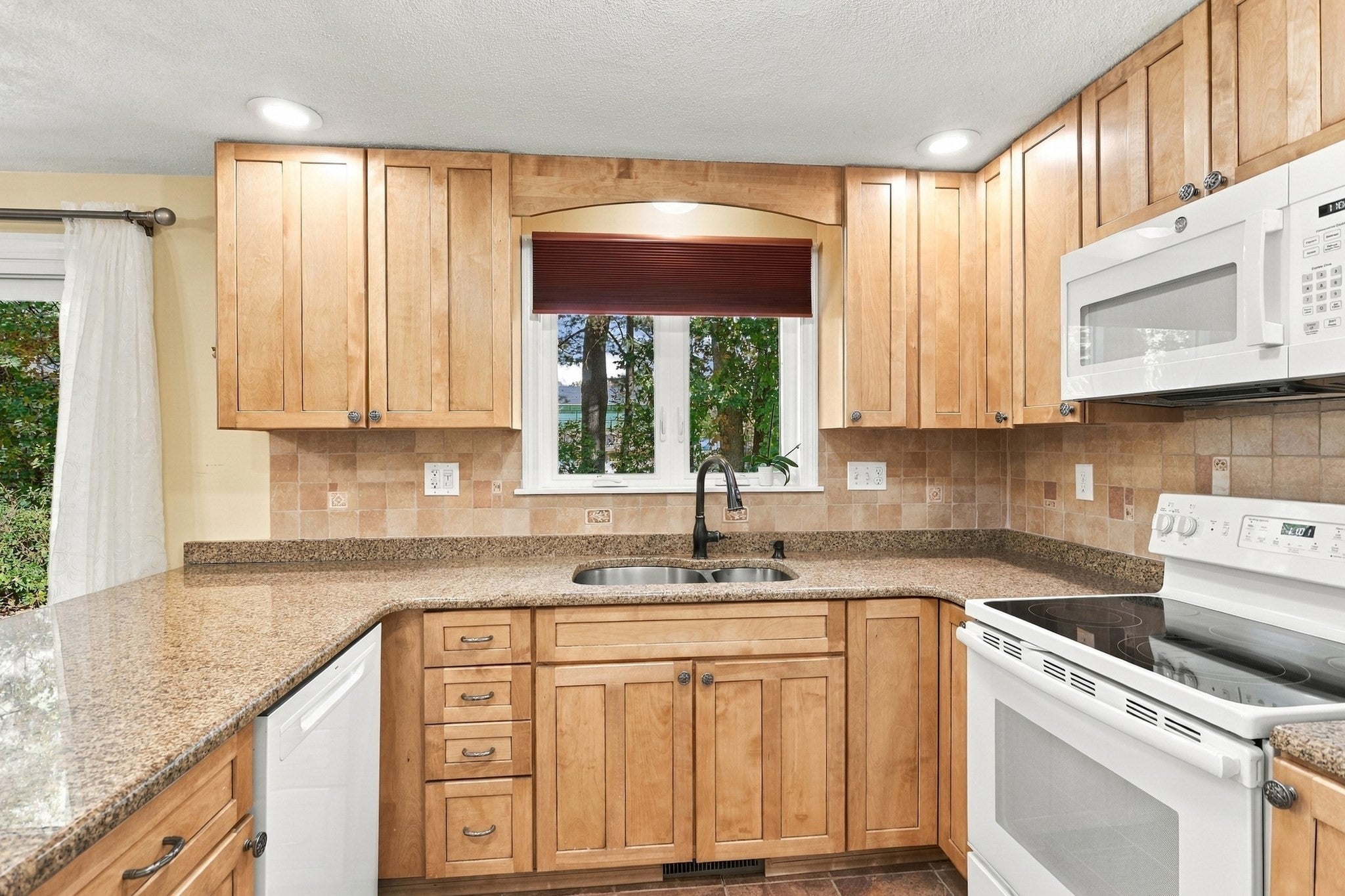 32 Frederick St #6, Dracut, MA, 32 Frederick St #6, Dracut, MA Photo #10