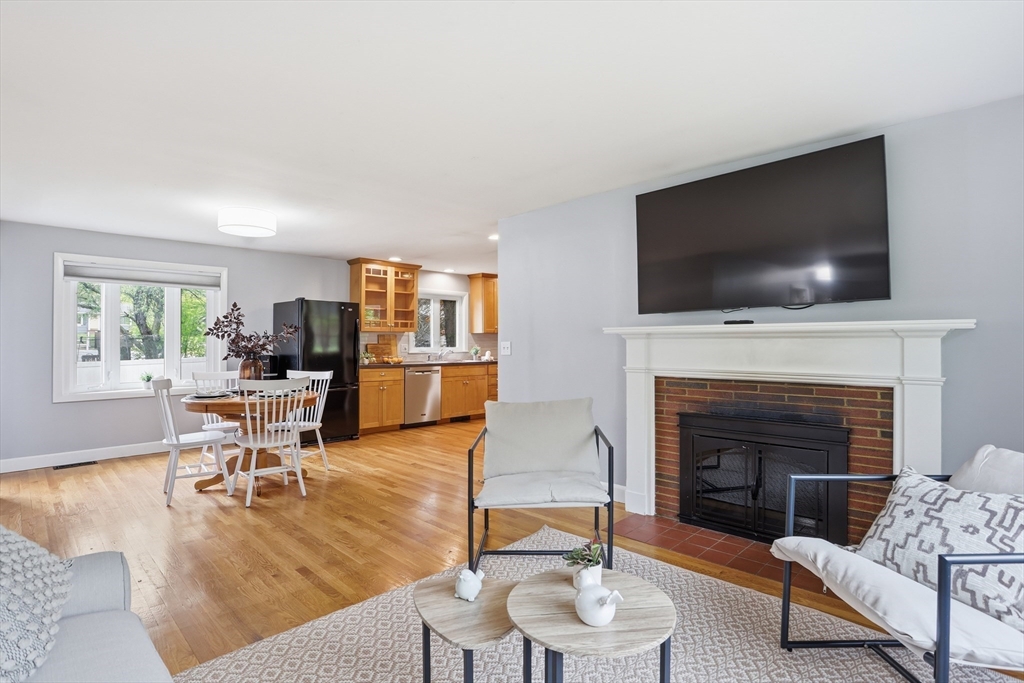 23 Wychwood Dr, Littleton, MA Photo #13