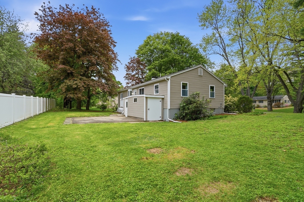 23 Wychwood Dr, Littleton, MA Photo #36