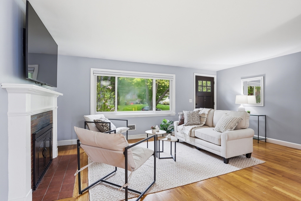 23 Wychwood Dr, Littleton, MA Photo #17