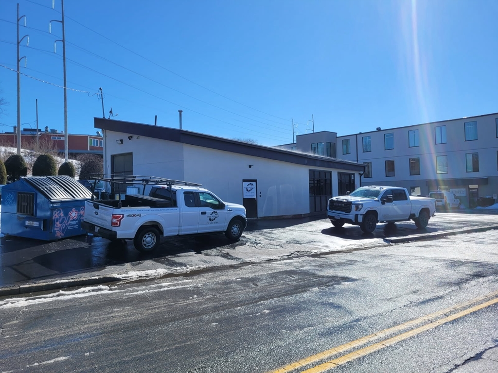 Photo 1 of 4 — 146 W Boylston Dr, Worcester, MA 01606