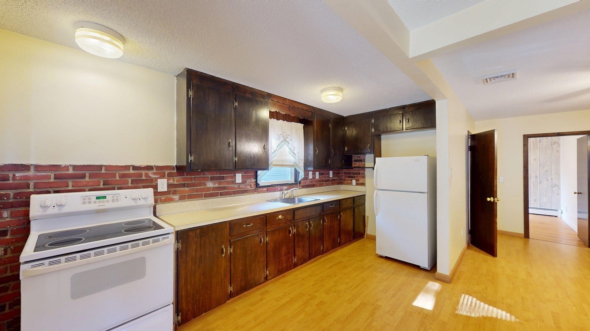 41 Lakeshore Dr, Bellingham, MA, 41 Lakeshore Dr, Bellingham, MA Photo #10