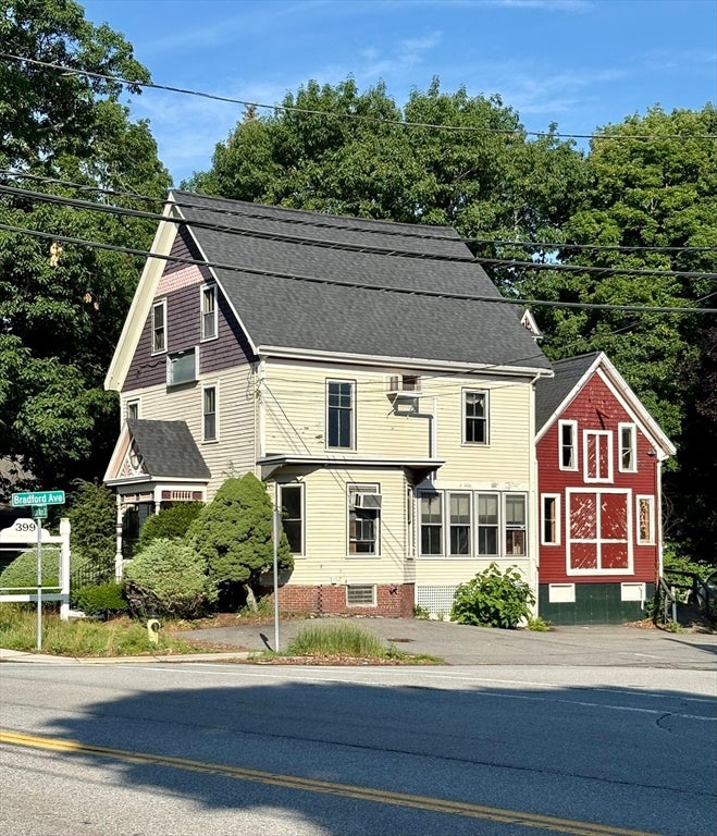 399 S Main St