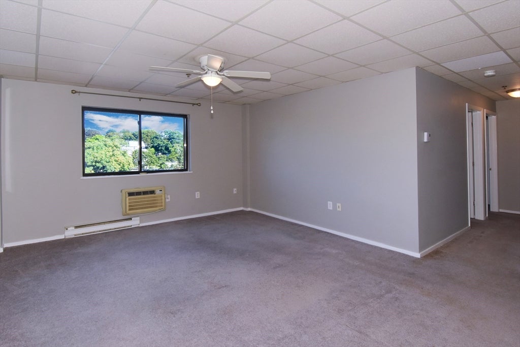 64 Foster St #301, Peabody, MA Photo #4