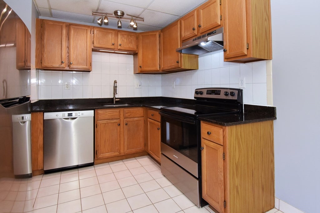 64 Foster St #301, Peabody, MA Photo #9
