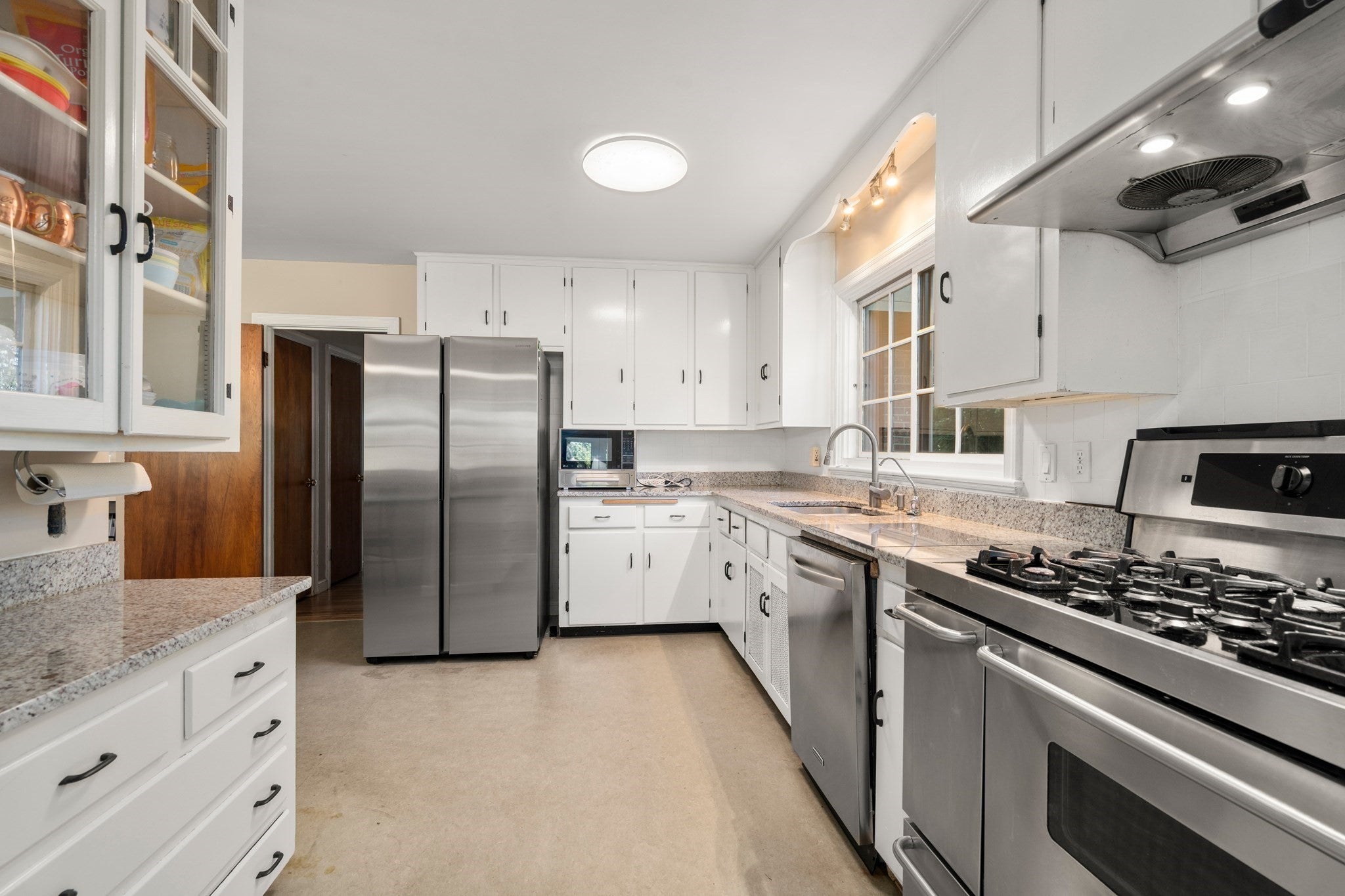 631 Blue Hill Ave, Milton, MA Photo #8