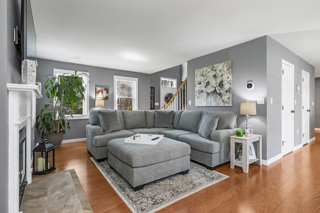 15 Beechwood Dr