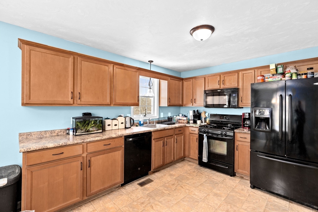29 Captain Hall Rd