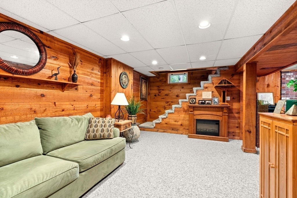 82 Keystone Ln, Billerica, MA, 82 Keystone Ln, Billerica, MA Photo #26