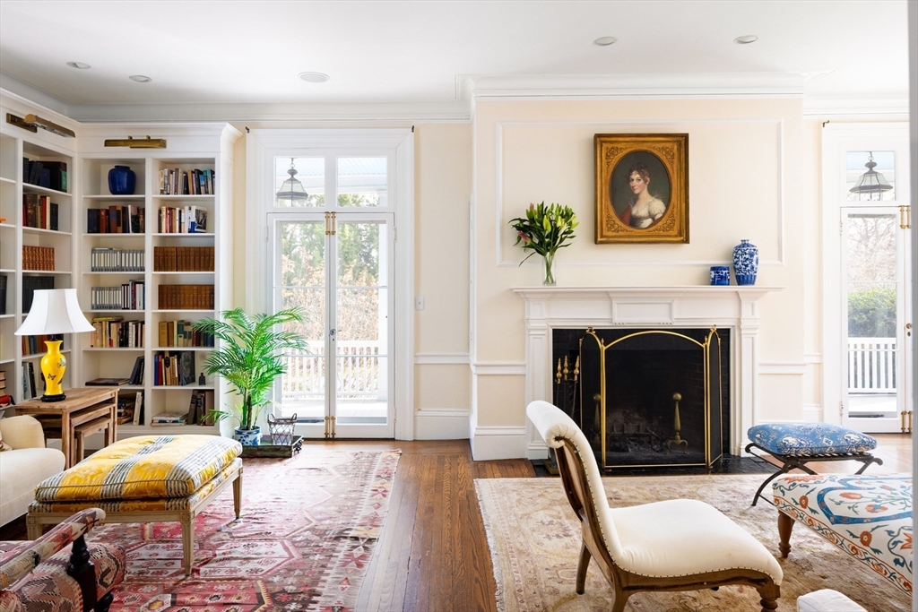 371 Walnut Street