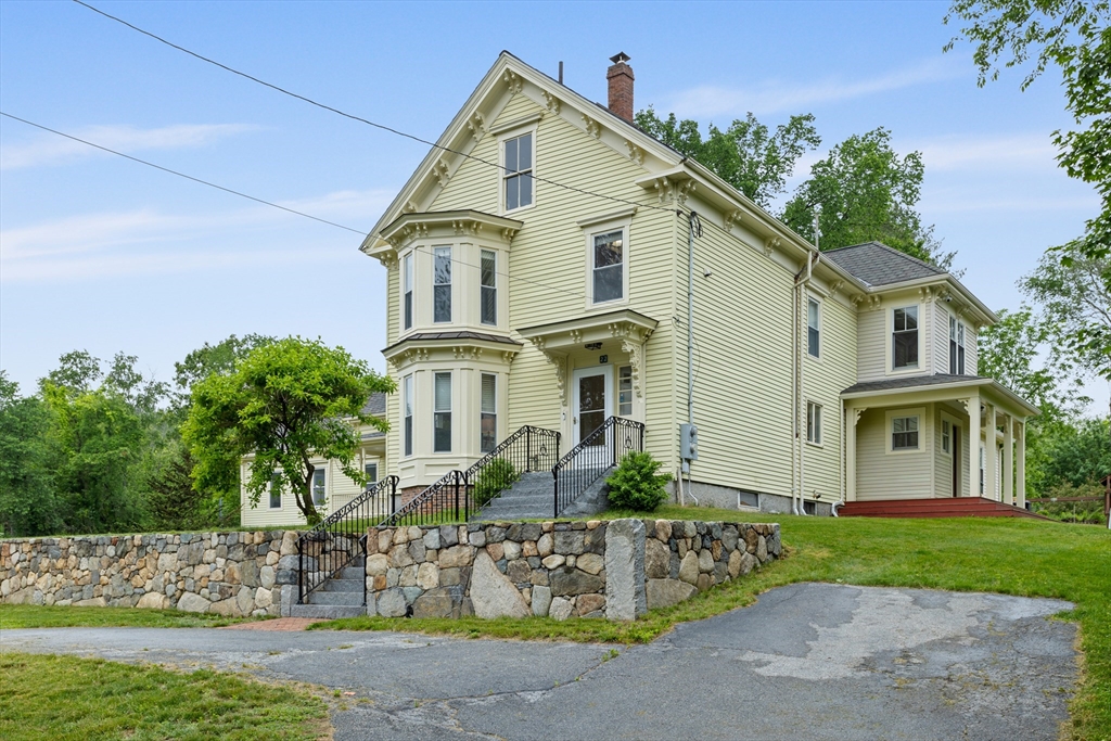 22 Old Lowell Rd