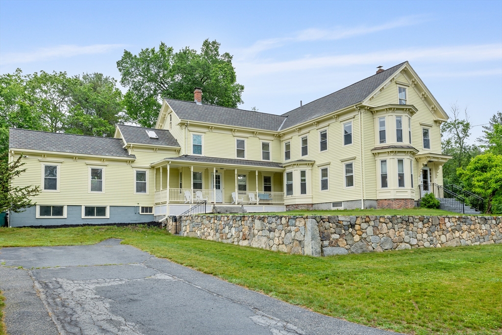 22 Old Lowell Rd