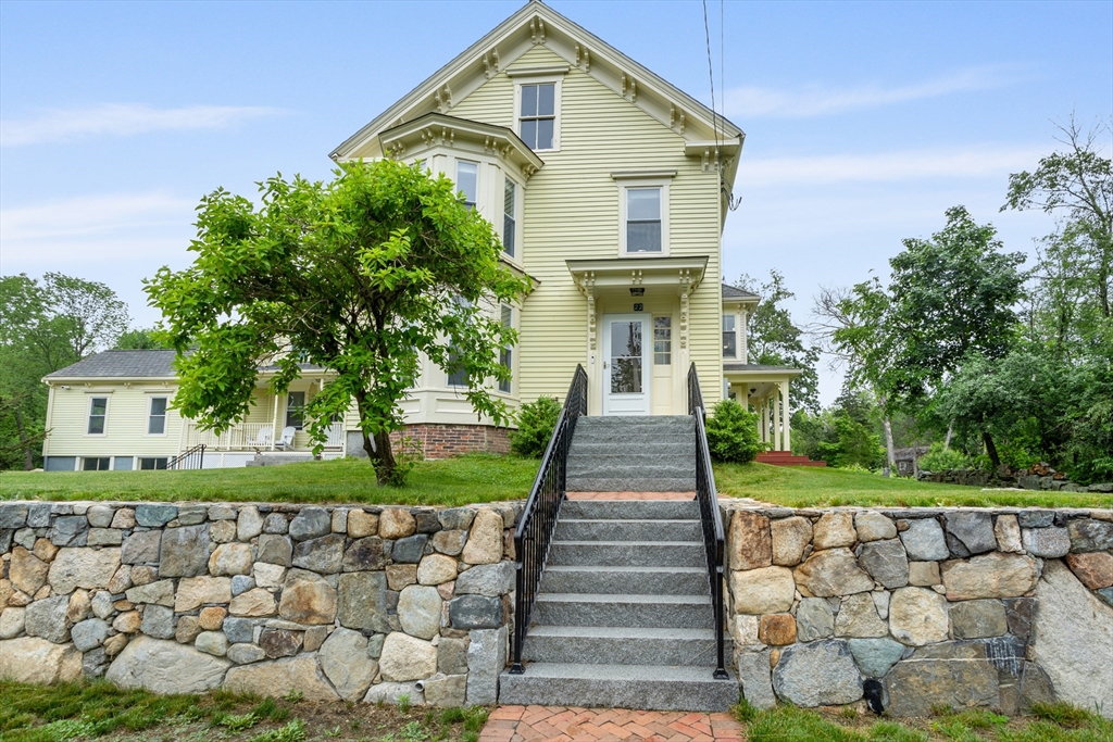 22 Old Lowell Rd