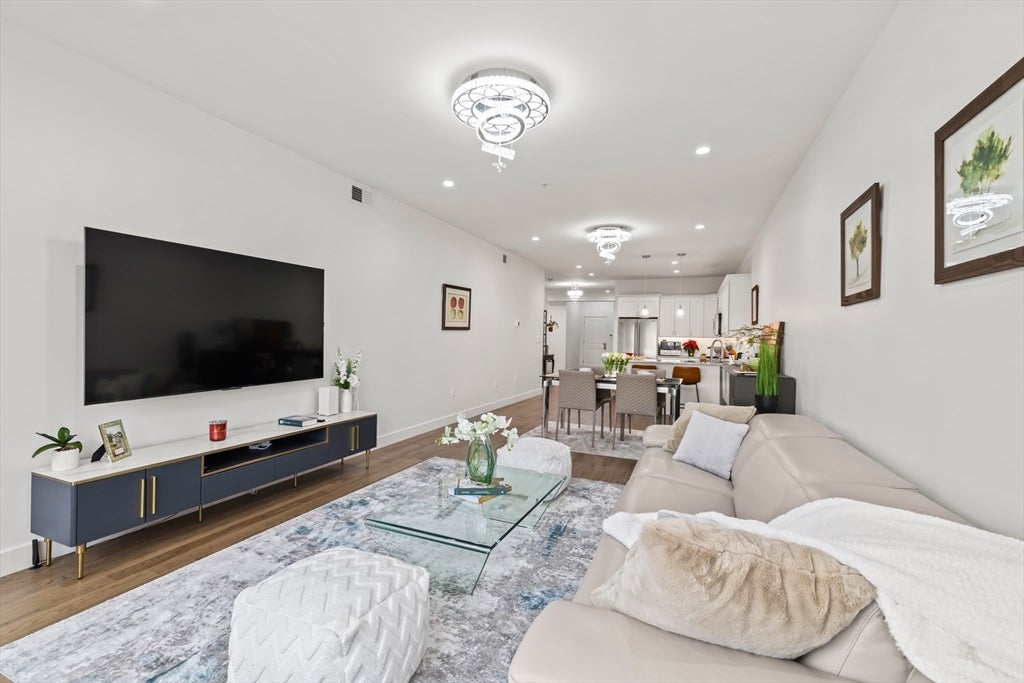 9 Independence Ave 307