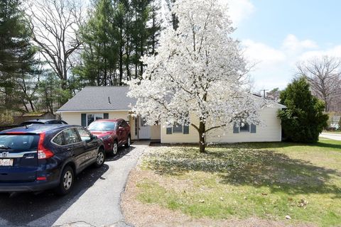 14 Warren Rd Auburn MA 01501