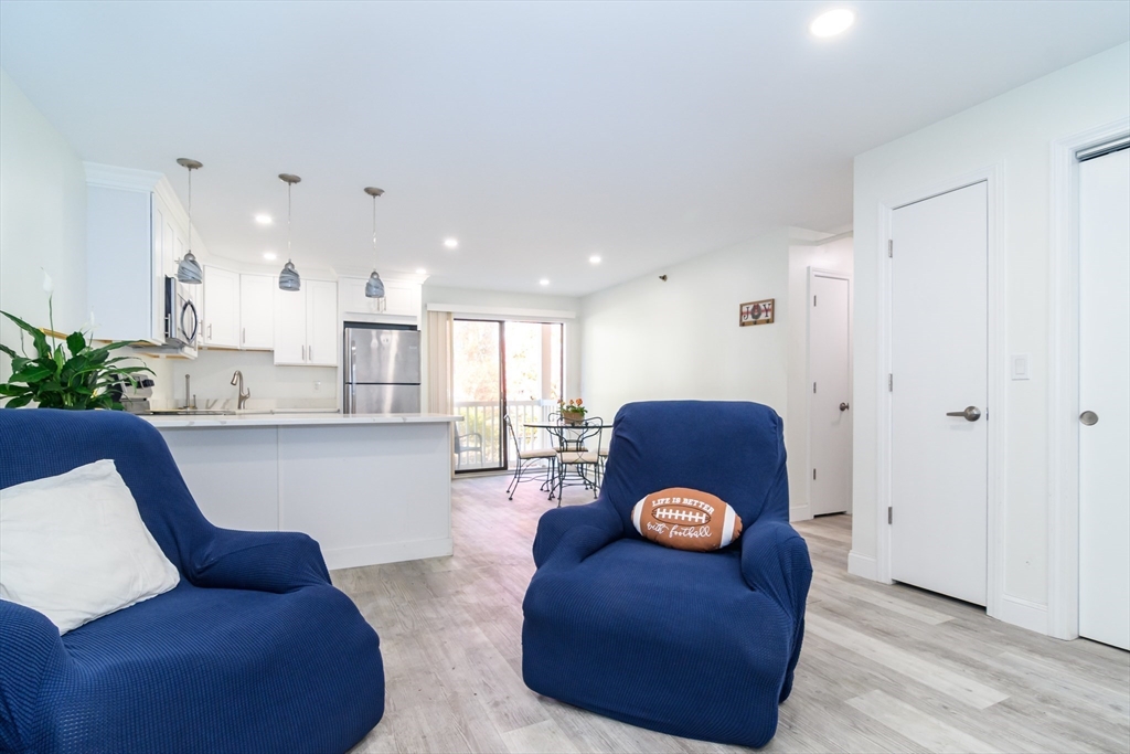71 Edgeworth St 21
